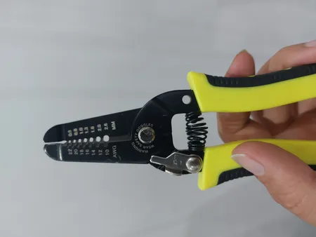 سیم لخت کن مدل PLW-210C سایز 7 اینچ