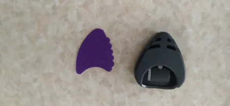 نگهدارنده پیک گیتار مدل VC40