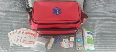 کیف کمک های اولیه مدل Emergency Bag