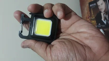 چراغ قوه مدل  COB