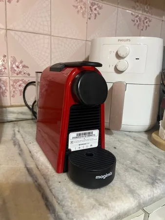 اسپرسوساز نسپرسو مدل Essenza Mini Magimix