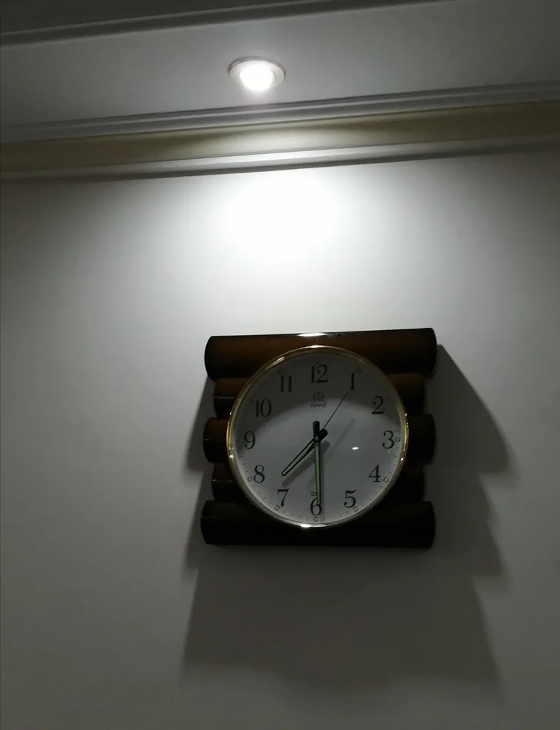 ساعت دیواری مارال کد DELGHT-402