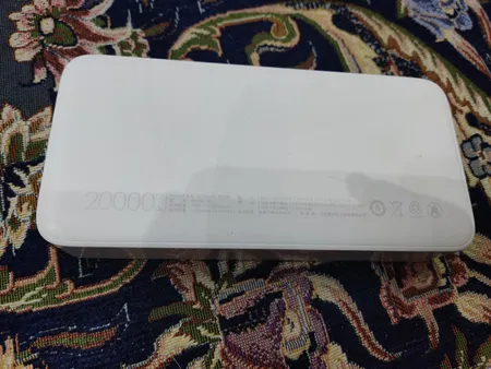 پاوربانک 18 وات شیائومی مدل Redmi PB200LZM ظرفیت 20000 میلی آمپر ساعت