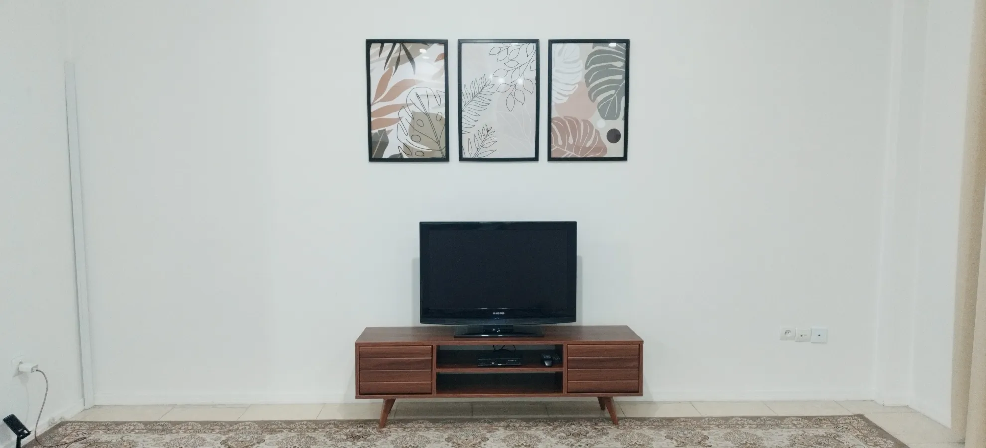 میز تلویزیون مدل لوتوسا 140