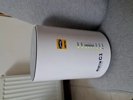 مودم 4G/TD-LTE ایرانسل مدل TF-i60 G1 به همراه سیم کارت و 85 گیگ اینترنت 1 ماهه