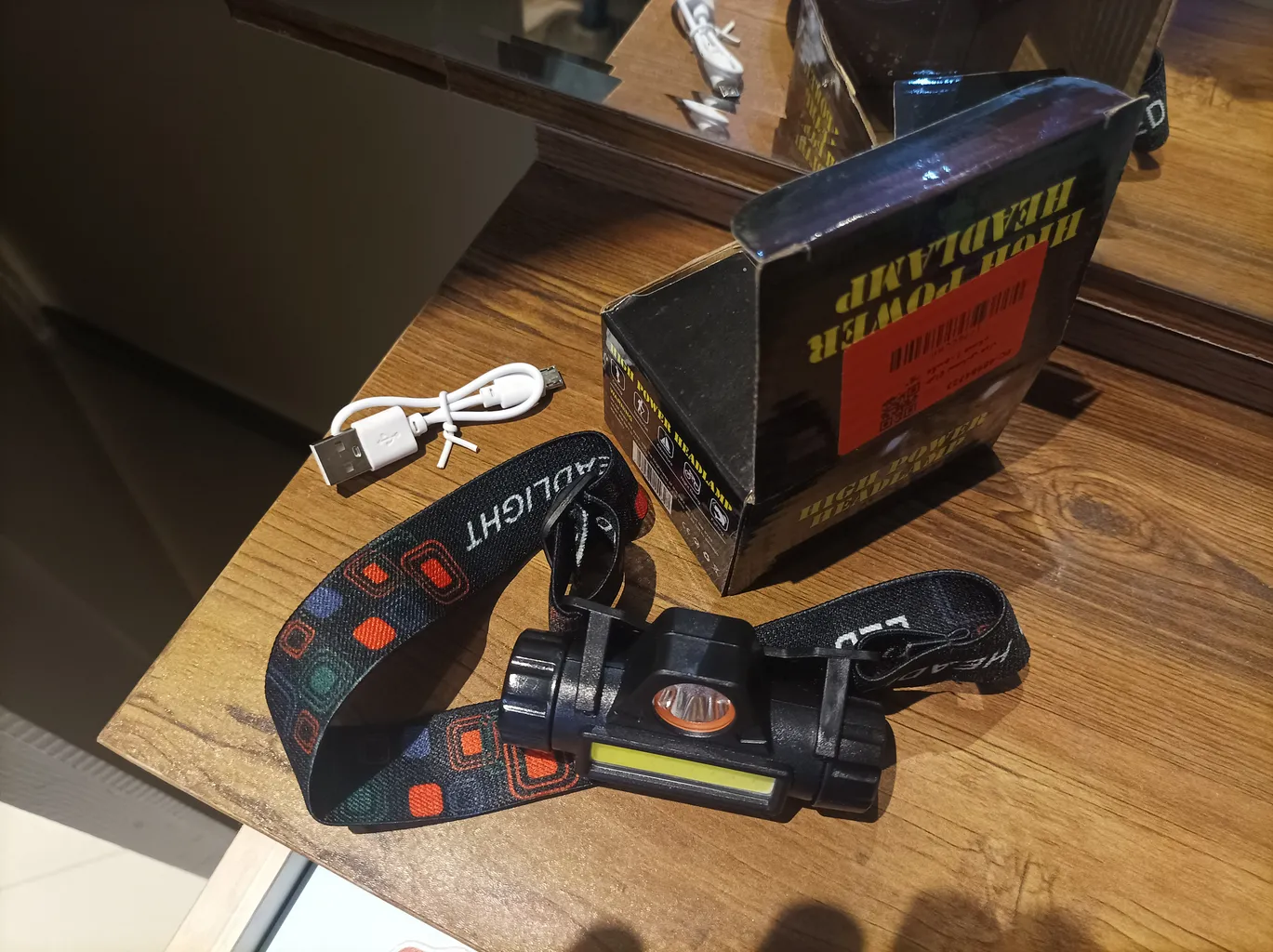 چراغ پیشانی مدل مگنتی