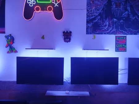 دیوارکوب مدل گیمینگ اوکا اوکا UKA UKA