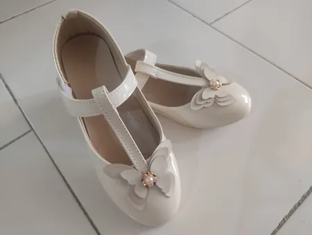 کفش دخترانه مدل پروانه ای برچسبی CR.3616