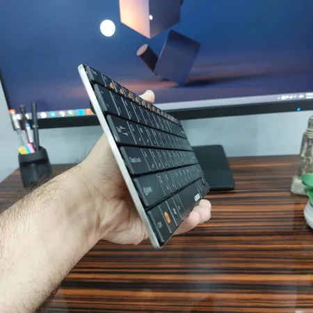 کیبورد بی‌سیم گرین مدل GK-102W با حروف فارسی