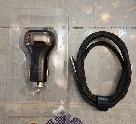 شارژر فندکی 50 وات دو پورت وونک مدل VC--50 به همراه کابل USB-C