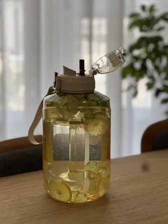 قمقمه یونیک کد 1912 گنجایش 2.2 لیتر