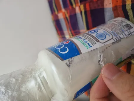 کرم مرطوب‌کننده کامان مدل Oil Pluse حجم 400 میلی‌لیتر