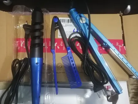 اتو مو نانوتیتانیوم کد 3IN1 به همراه فر کننده مو و شانه مو