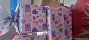 تجریه خرید کاغذ کادو صدفی طرح گیفت بسته 5 عددی