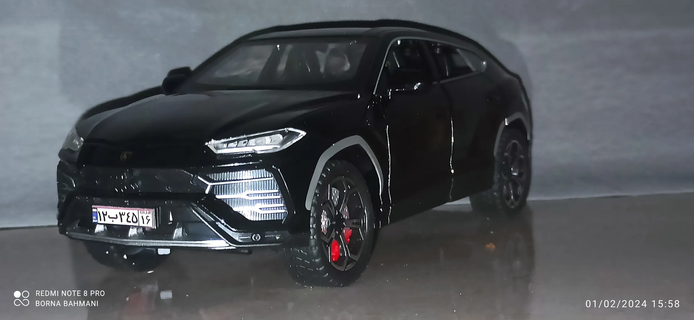 ماکت ماشین چه ژی مدل Lamborghini Urus ماکت ماشین چه ژی مدل Lamborghini Urus