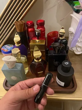 محفظه نگهداری عطر مدل Easy-Refill