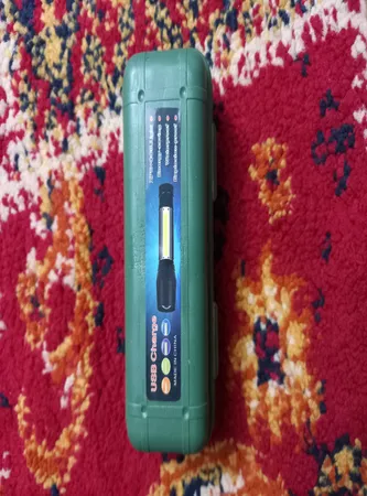 چراغ قوه دستی مدل UV filtering با نور بنفش