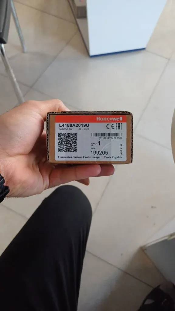 ترموستات مستغرق هانیول مدل L4188