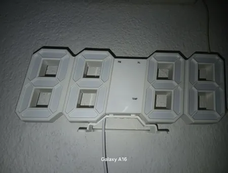 ساعت دیواری و رومیزی مدل X Segment Clock