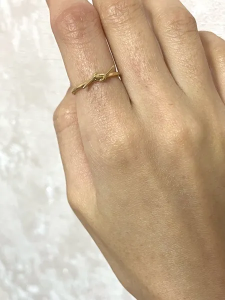 انگشتر طلا 18 عیار زنانه بان گالری مدل گره