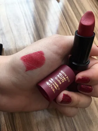 رژ لب گلدن رز مدل ولوت مات شماره 18