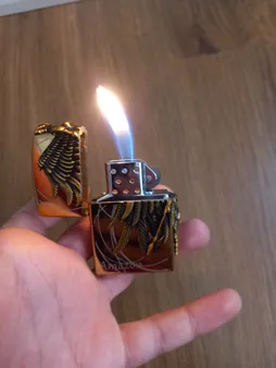 فندک مدل آمازون