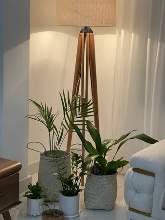 آباژور ایستاده پیرو مدل کیدو