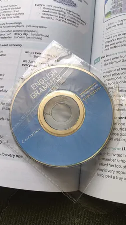 کتاب ENGLISH GRAMMAR IN USE اثر raymond murphy انتشارات رهنما