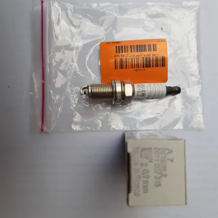 شمع خودرو اکیوم مدل RFN 58 LZ