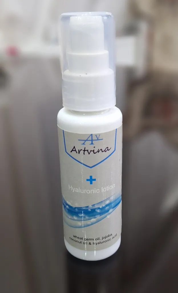 کرم آبرسان صورت آرت وینا مدل HA+ مناسب انواع پوست حجم 50 میلی لیتر