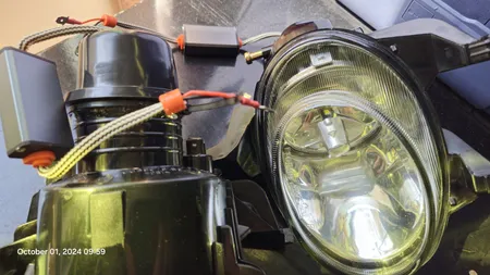 چراغ مه شکن جلو خودرو فن آوران پرتو الوند مدل AM 5964RL مناسب برای پژو 206 بسته 2 عددی