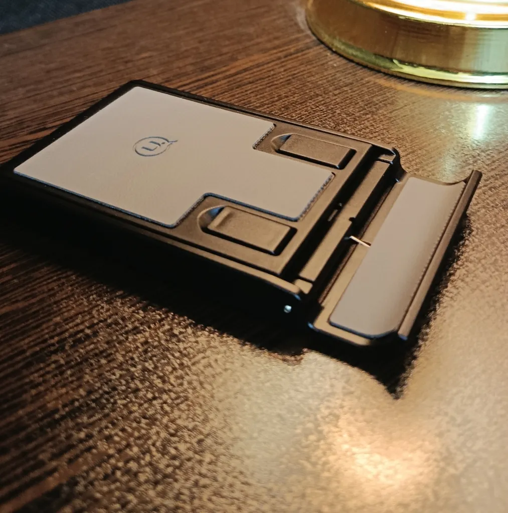 پایه نگهدارنده گوشی موبایل و تبلت یوسمز مدل ZJ073