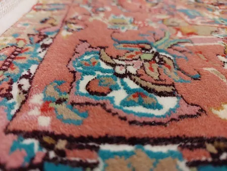 فرش ماشینی رادین اصفهان طرح علیا تبریز رنگ زمینه صدفی