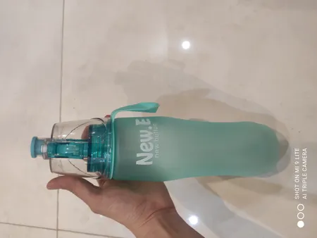 قمقمه مدل نیو ای اسپری دار گنجایش 0.7 لیتر