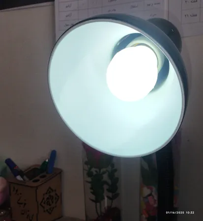 چراغ مطالعه کد R771