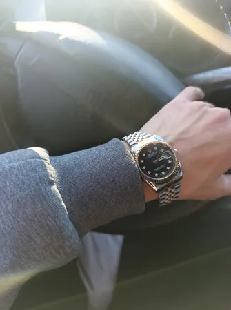 ساعت مچی عقربه ای  مدل 01