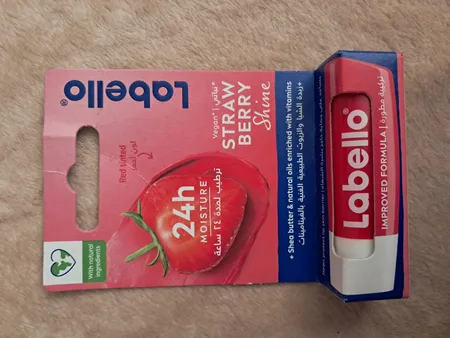 بالم لب لابلو مدل توت فرنگی