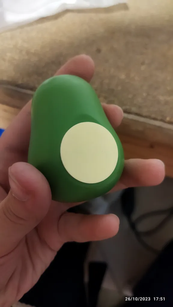 تشویقی گربه مدل آووکادو دیواری وزن 250 گرم