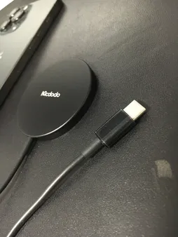 شارژر بی سیم مک دودو مدل CH-4360