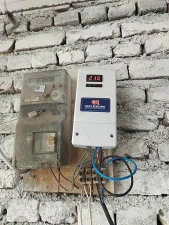 محافظ نوسان برق پارت الکتریک کد 0690