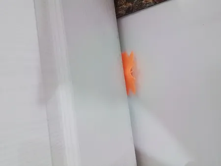 نگهدارنده در تک مدل برگ