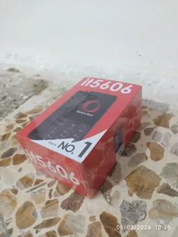 گوشی موبایل جی ال ایکس مدل iT5606 دو سیم کارت ظرفیت 32 مگابایت و رم 32 مگابایت