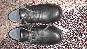 تجریه خرید کفش روزمره مردانه کفش فرزین مدل چرم طبیعی ویبرام