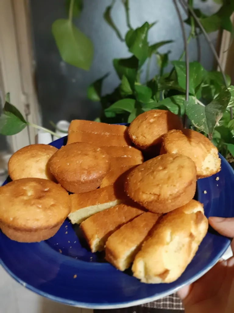 آرد شیرینی پزی ضامن - ۹۰۰ گرم