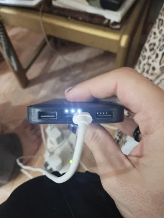 پاوربانک شیائومی مدل Redmi ظرفیت 10000 میلی آمپر ساعت به همراه کابل تبدیل microUSB