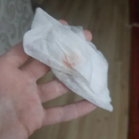 دستمال مرطوب پاک کننده آرایش دلفین مدل 001 بسته 60 عددی