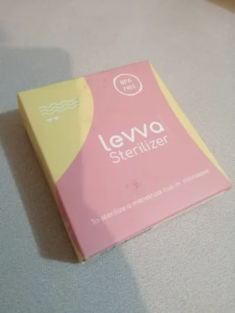 لیوان ضدعفونی کننده کاپ قاعدگی لیوا فارما مدل 001