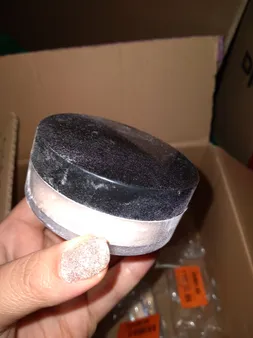 پودر تثبیت کننده آرایش لالا رخ شماره 01