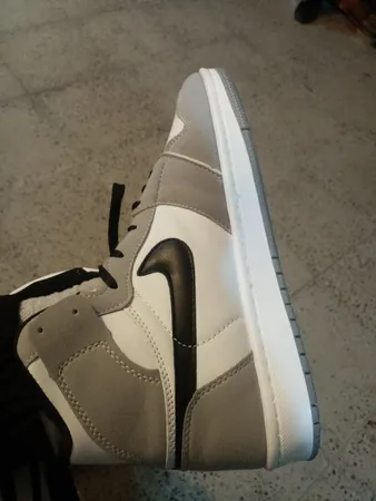 کفش مخصوص دویدن مدل Air Jordan 1 Mid Light Smoke