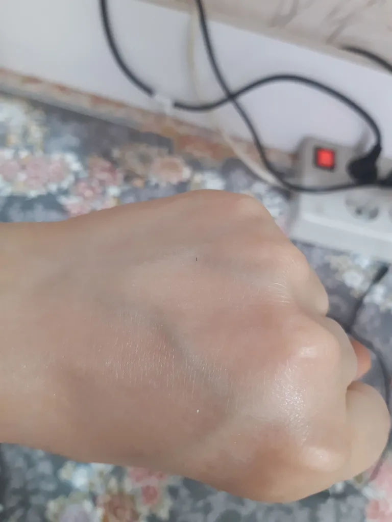 کرم ترمیم کننده پوست لافارر مدل سوکرانیکا حجم 30 میلی لیتر